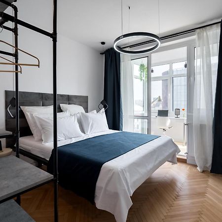 Central Aesthetic Apartment บูคาเรสต์ ภายนอก รูปภาพ